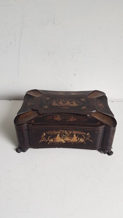 Cercueil - Laque, Os, Kit de couture 18 pièces - Chine - Xianfeng (1851–1861)