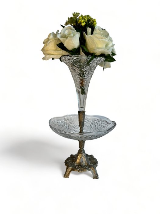 Vase -  Crystal Piece-de-milieu fra 1890-tallet på en forsølvet bronsebunn.  - Bronse, Krystall, Sølvbelagt