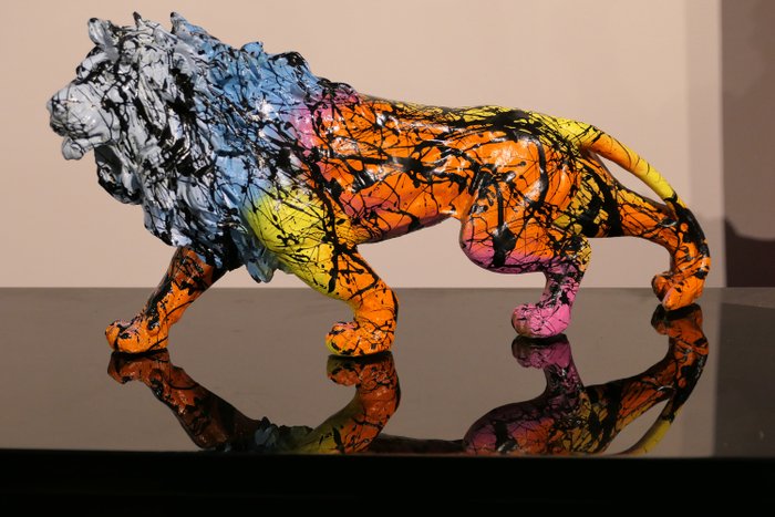 Rich'ART - Street Art Lion (lion en résine multicolore avec projections)
