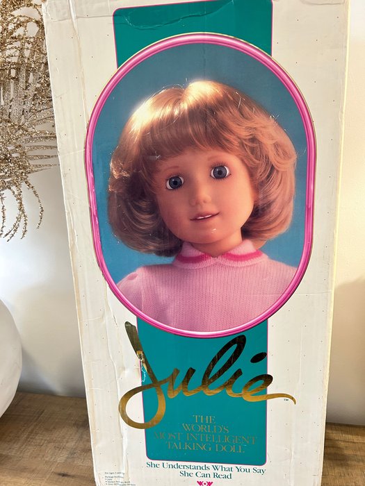 worl  - Docka Julie - 1980-1990 - USA