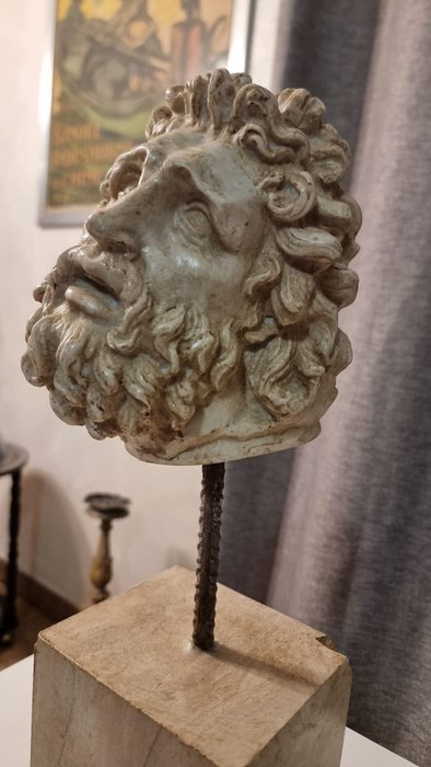 Escultura, Testa di Laocoonte in Polvere di Marmo - 45 cm - Mármore