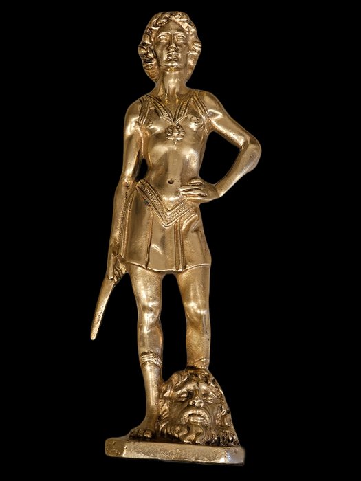 Escultura, Davide che uccide Golia - 22 cm - Bronce