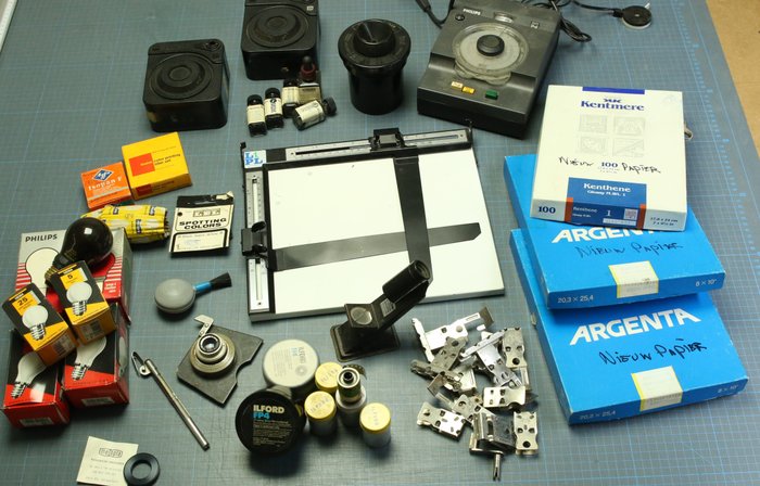 Ilford, Kentmere, Kodak, Philips DOKA SET met o.a Philips, Kodak, Ilford Utstyr for mørkerommet