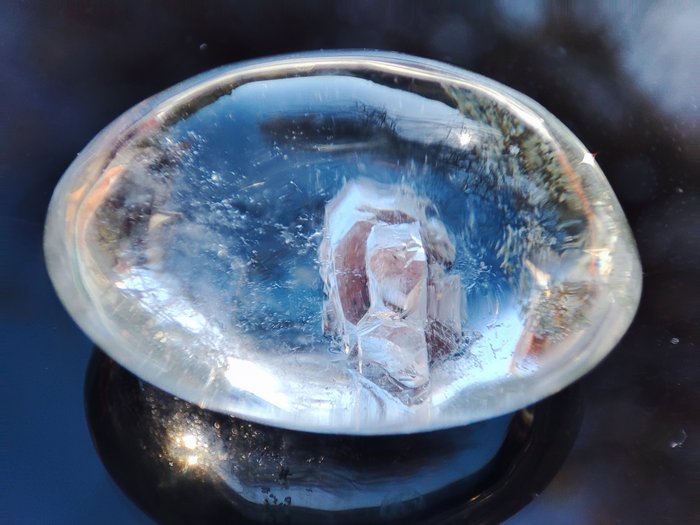免费送货 - 美丽非常罕见的表现石英，幻影水晶内的天然水晶 吊坠 - 高度: 24 mm - 宽度: 18 mm- 7.62 g