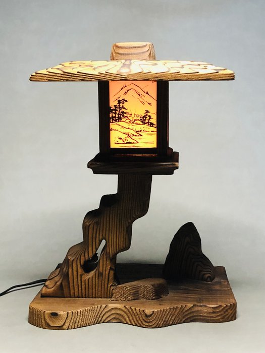 Baked cedar lantern 焼杉灯籠 32.5cm Kii Kouyasan 紀伊 高野山 - Lykta (1) - liten trälykta - Trä