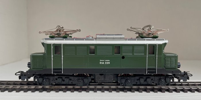 Märklin H0 - 3011.6 - 電氣火車 (1) - E44，生產年份 1966/'67 - DB