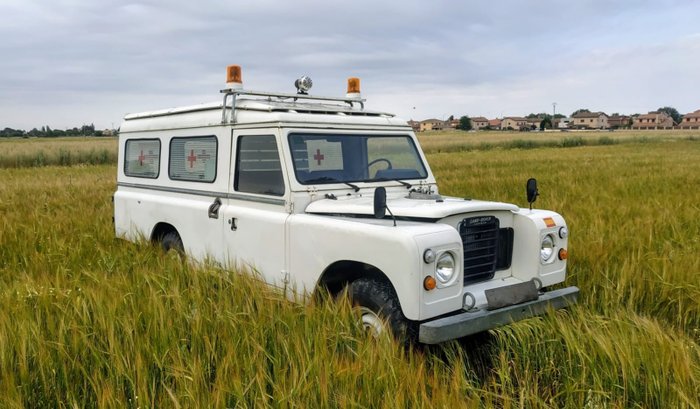 Land Rover - Series III A 109 Airforce Ambulance - 1984