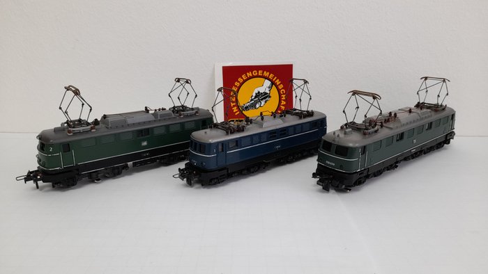 Trix Express H0 - 2243/2234/2233 - Electric locomotive (3) - E 10 003 blue, E 40 101 green, E 50 009 green - DB