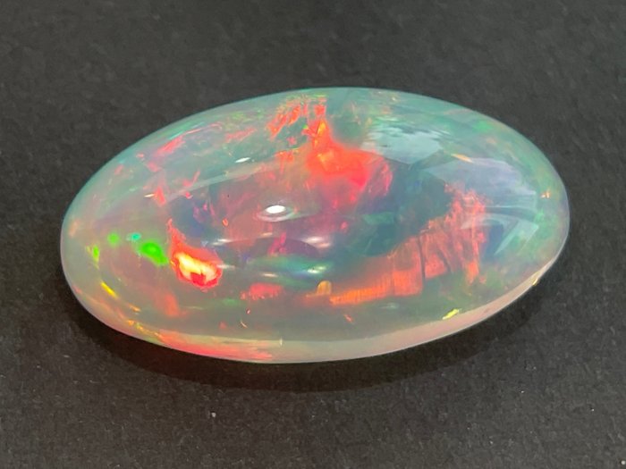 Vit + färgspel (intensiv) Kristall opal - 5.87 ct