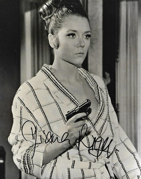 Diana Rigg - Autographed Photo on "Her Majesty's secret service" James Bond 007 with b'bc COA.