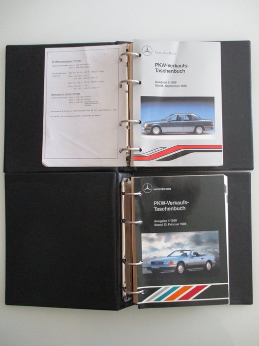 销售平装本 - Mercedes-Benz - Lot/Konvolut 2 PKW-Verkaufs-Taschenbücher/Verkäuferhandbücher Ausgabe 1+2/1989. ÜBER 1000 SEITEN!!! - 1989