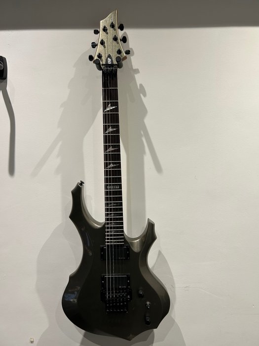 ESP - ESP Ltd F-200 with EMG active pickups -  - Solid body gitaar - Nederland