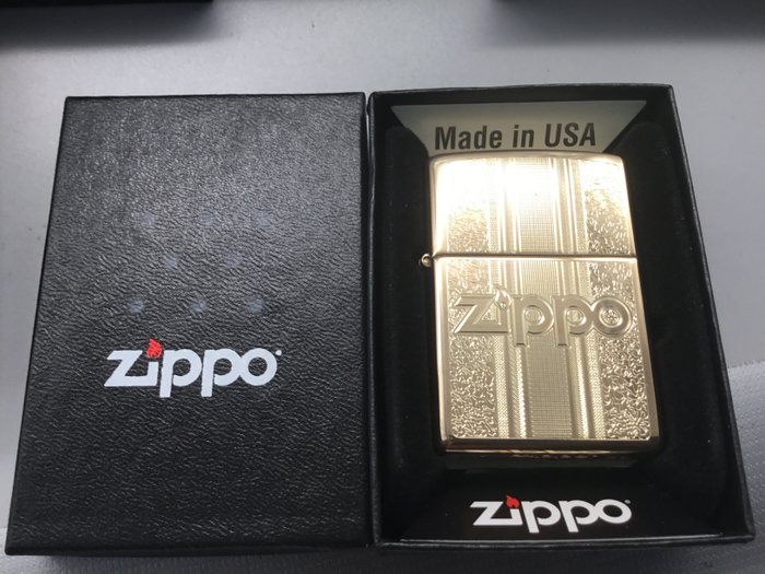Zippo - 芝宝 - Zippo 2023 Zippo en patronen goudkleurig/brass - 打火机 - 黄铜