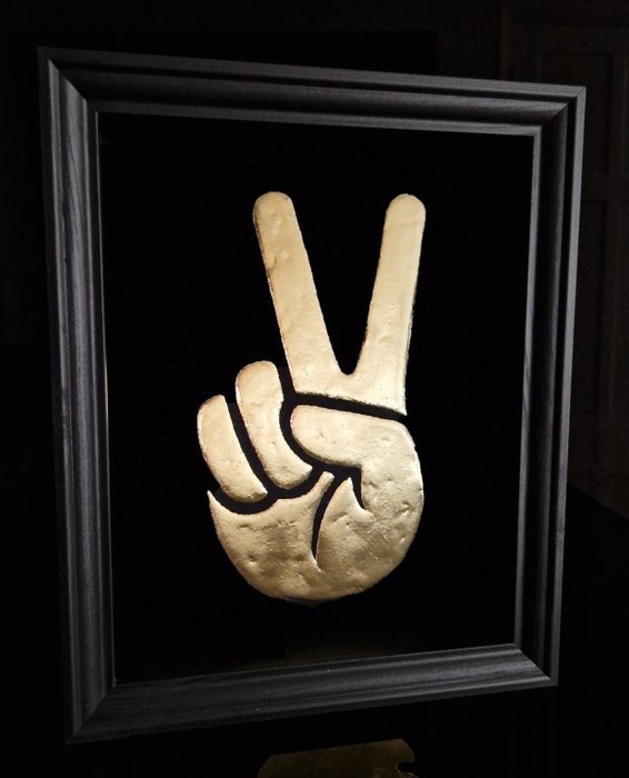 Robert Mars - Geen reserve prijs - Unieke 23ct gouden Peace hand sign