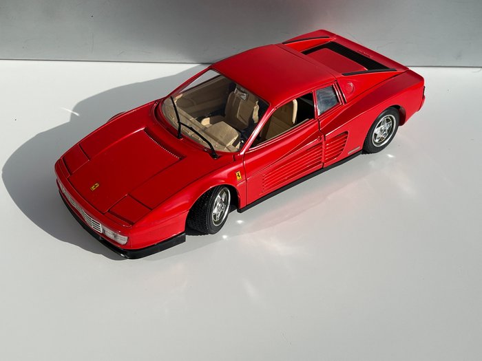 DieCast series by Bburago 1:18 - 1 - Urheiluauton pienoismalli - Ferrari Testarossa 1984