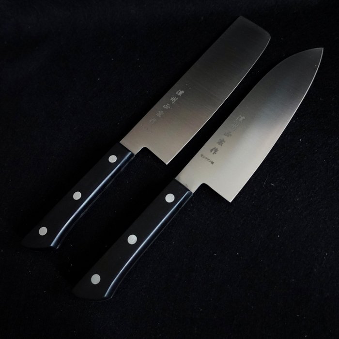 Noshu Masamune 濃州正宗 - Nóż kuchenny - Santoku 三得 (nóż wielofunkcyjny), Nakiri 菜切 (nóż do warzyw) -  Japoński nóż kuchenny - Stal nierdzewna molibdenowa - Japonia
