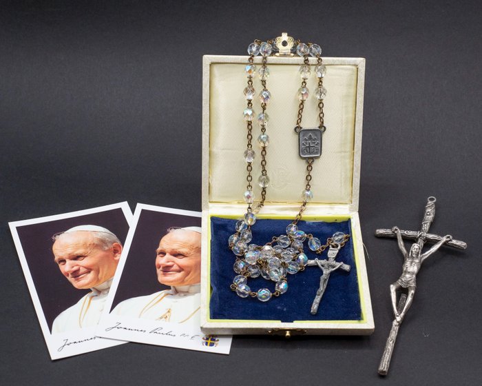 Różaniec (4) - Kryształowy różaniec i krzyż pobłogosławiony przez Świętego Papieża Jana Pawła II - 1980-1990, 1990-2000