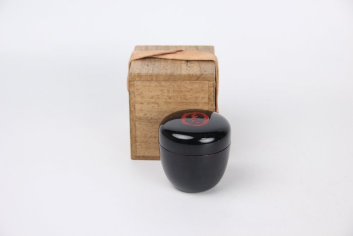 Caixa de chá laqueada preta de Rikyu 利休 com caixa - Madeira - Japão - Período Shōwa (1926-1989)