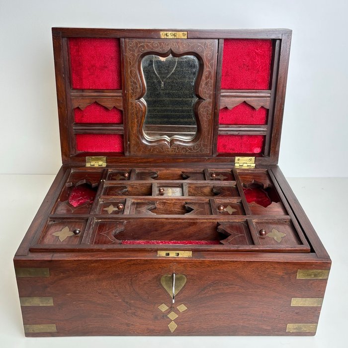 優雅的印度首飾盒/首飾盒 - 木, 銅, 鋼, 黃銅 - Halankrit - 印度 - 20世紀中葉
