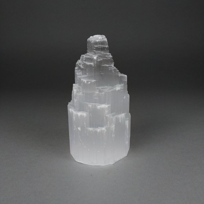Cristal de selenita Forma libre - Altura: 12 cm - Ancho: 6.5 cm- 460 g