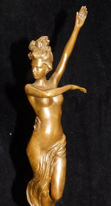 Rzeźba, Fraai Sculptuur van Naakte vrouw in Art Nouveau Stijl - 34 cm - Brązowy, Marmur - 2010