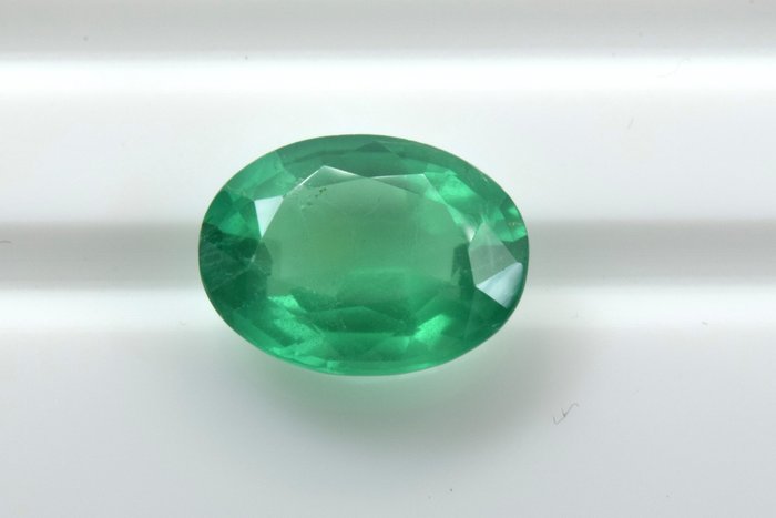 Zöld, Kisebb olaj Smaragd - 2.48 ct