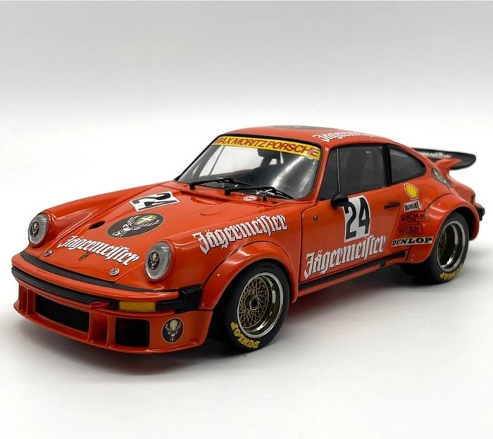 Exoto 1:18 - 模型汽车 - Porsche 934 / 911 RSR Turbo Jägermeister Racing #24 1976 Max Moritz
