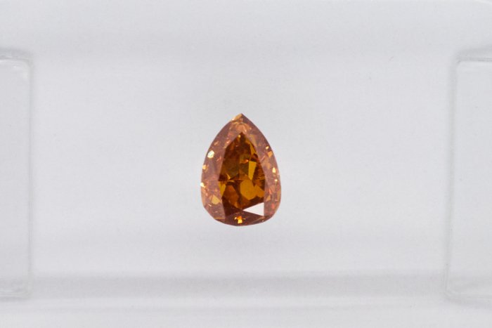 1 pcs Diamant - 0.30 ct - Peer - NO RESERVE PRICE - Fancy Deep Brownish Yellowish Orange - SI2