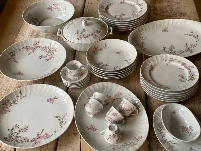 Bernardaud & Co. Limoges - Service de table pour 6 personnes (37) - floreale - collezione  “Amandine” - Porcelaine