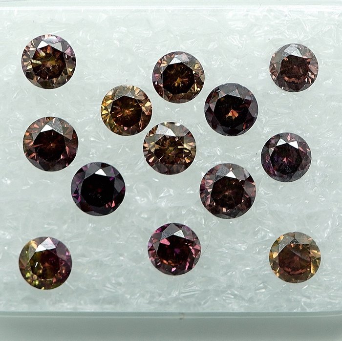 13 pcs Diamant  (Farvebehandlet)  - 1.09 ct - Fancy deep Lyserød, Orange - I1, SI1 - Gem Report Antwerp (GRA)
