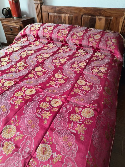 Maravilhosa colcha damasco de duas faces - Bedspread - 230 cm - 180 cm