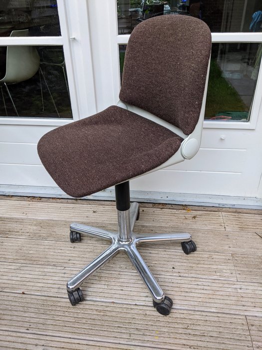 Wilkhahn - Office chair (1) - Polyester, Steel