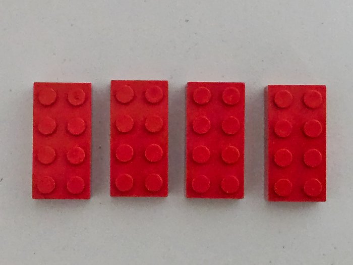 Lego - Test Stenen - Serie van 4 unieke rode teststenen van Bayer uit 1965. A,B,C en D kwaliteit! Extreem zeldzaam! - 1960-1970