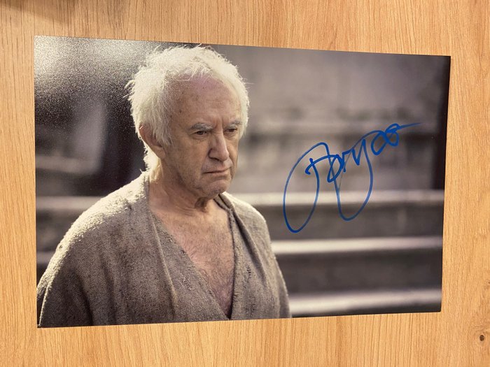 Game of Thrones - Signed by Jonathan Pryce