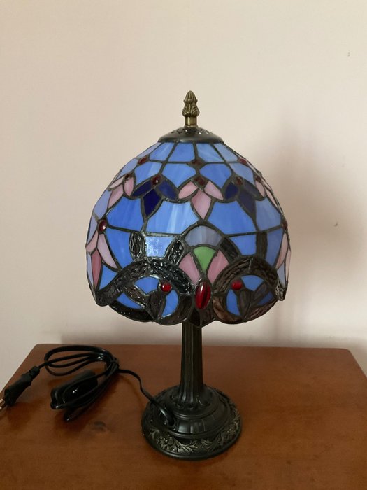 Tiffany style reproduction lamp blue baroque design with colored glass - 台灯 - 玻璃, 钢