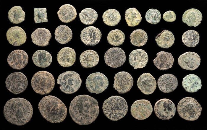 Império Romano. Lote 40 monedas acuñadas entre los siglos III - IV d. C.