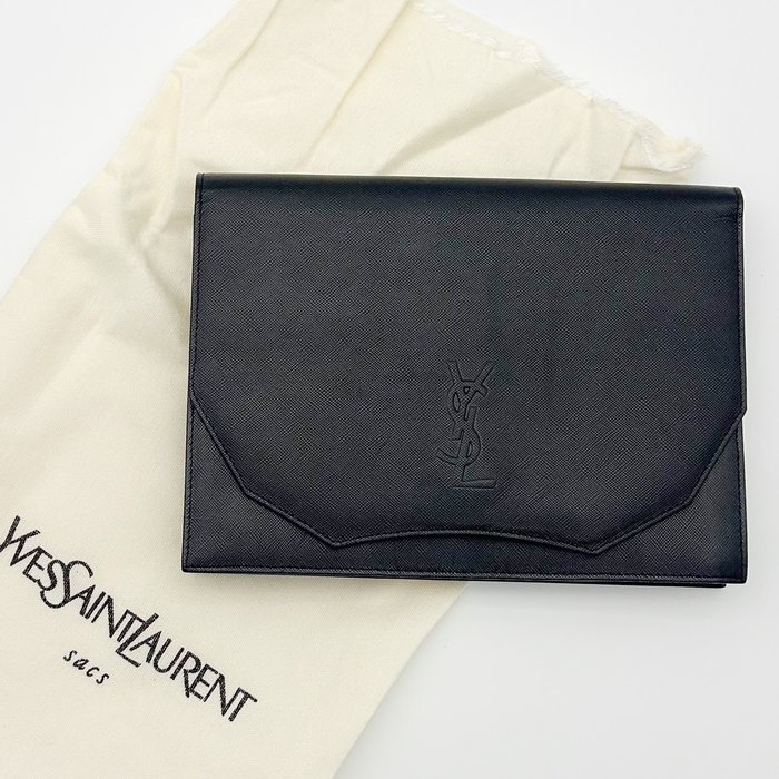Yves Saint Laurent - Kuplung táska
