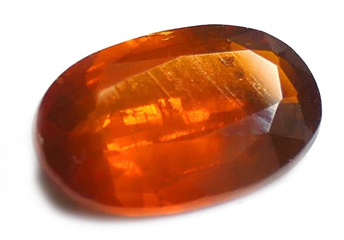 2.84 ct - Rare large orange Kyanite - no reserve price - 2.84 ct