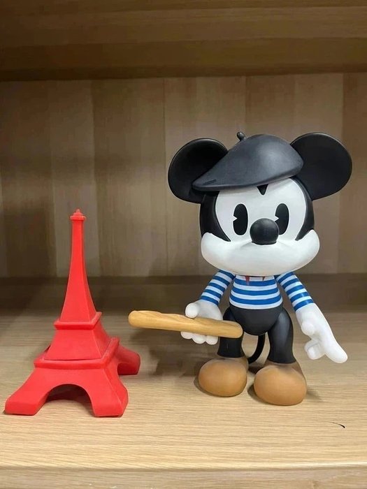 Mickey Mouse in Paris Figurine - Leblon Delienne