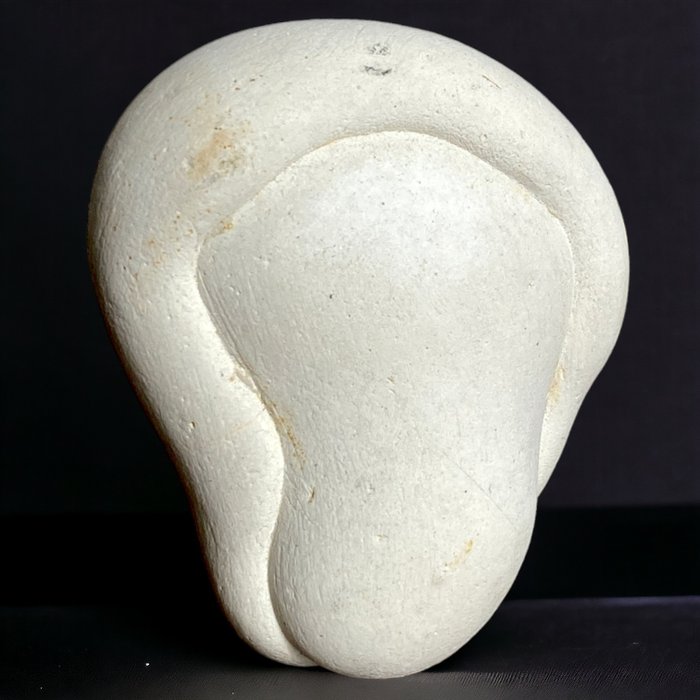 梅納萊特，仙女石。 戈戈特 - 自然形態 - 高度: 82 mm - 闊度: 70 mm- 265 g