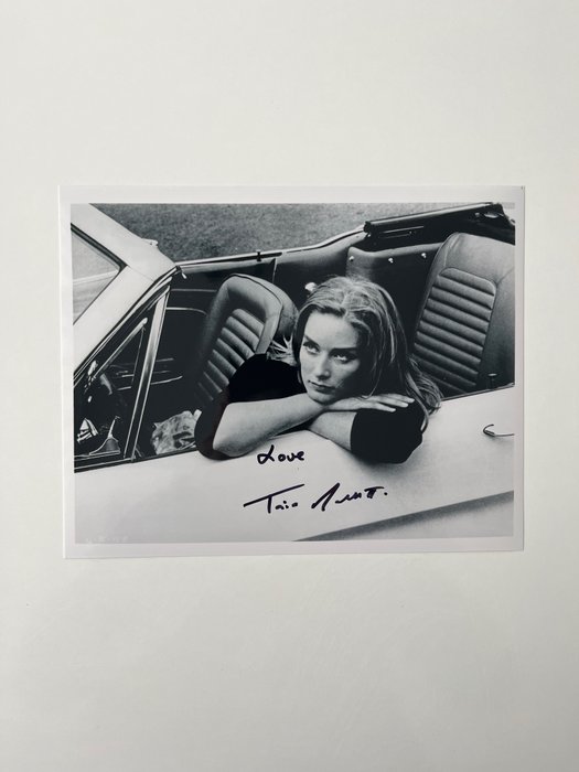 James Bond 007: Goldfinger, Tania Mallet (+) as "Tilly Masterson" handsigned photo with b´bc holographic COA