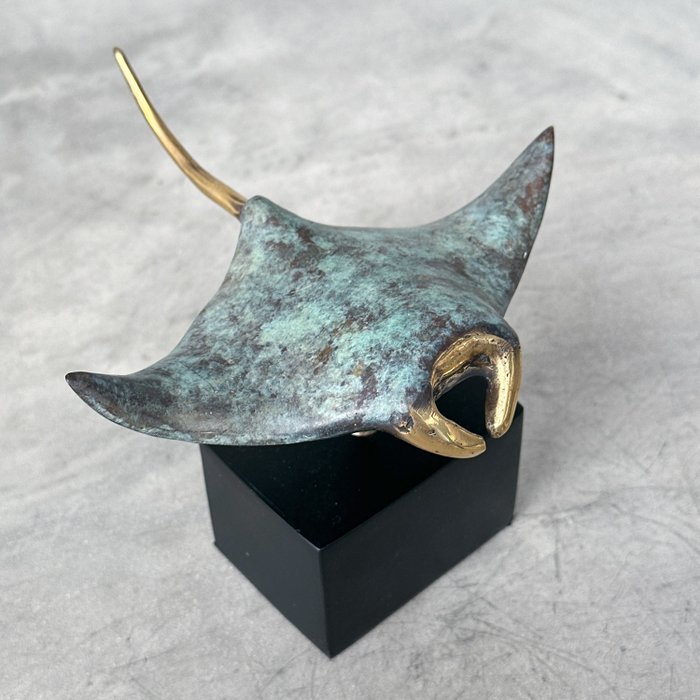 雕刻, NO RESERVE PRICE - Sculpture Manta Ray on a Base - 11.5 cm - 青銅色