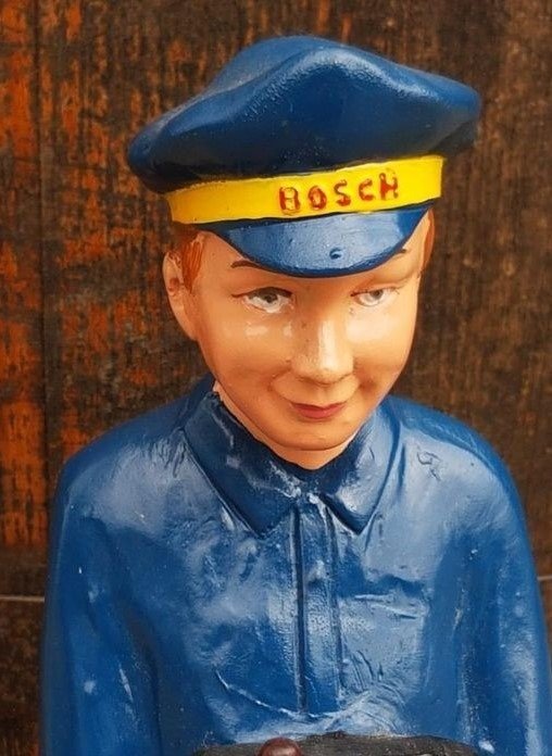 Szobor - Bosch Battery Man Shop Advertising Statue