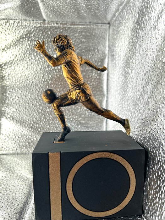 D10S original - Statuetta - Diego Armando Maradona- Campionati mondiali di calcio -Napoli-2023 - A lustro (ceramica)