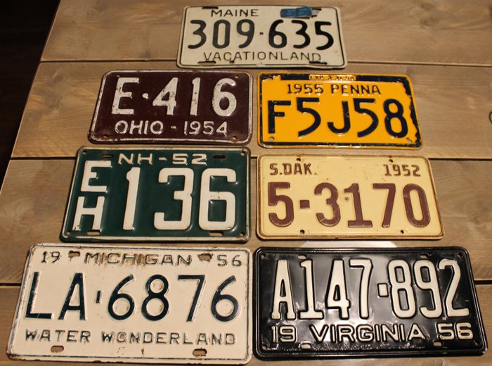 Tăbliță număr de înmatriculare (7) - License plates - Bijzondere zeldzame set originele nummerplaten uit de USA - 7 verschillende staten uit de jaren 50 - 1950-1960