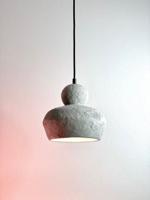 neo Rodrigo Vairinhos - Lampe à suspendre (1) - Amoureux 3.0_concrete - Céramique, béton minéral
