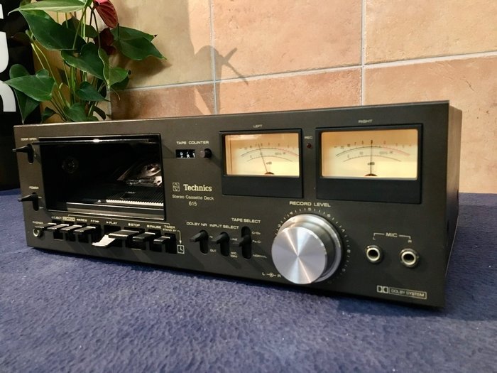 Technics - RS-615 - Leitor gravador de cassetes