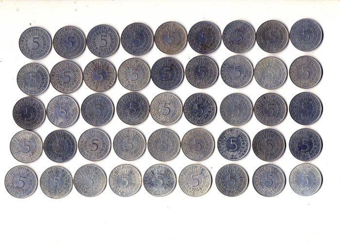 Verden. Collection of coins from different countries Lotto 45 mark in argento con molte rarità,più altre 18  monete in Argento varie nazioni,date,e