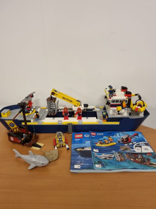 LEGO - City - 60266 - Ocean Exploration Ship - 2010-2020 - Catawiki