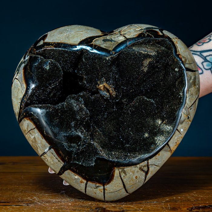 Natural Septarian Druse-Heart, with Calcit Crystals- 3855.26 g